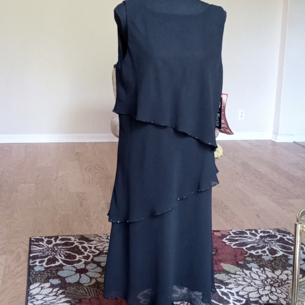 NWT Sheri Martin dress. Size 14